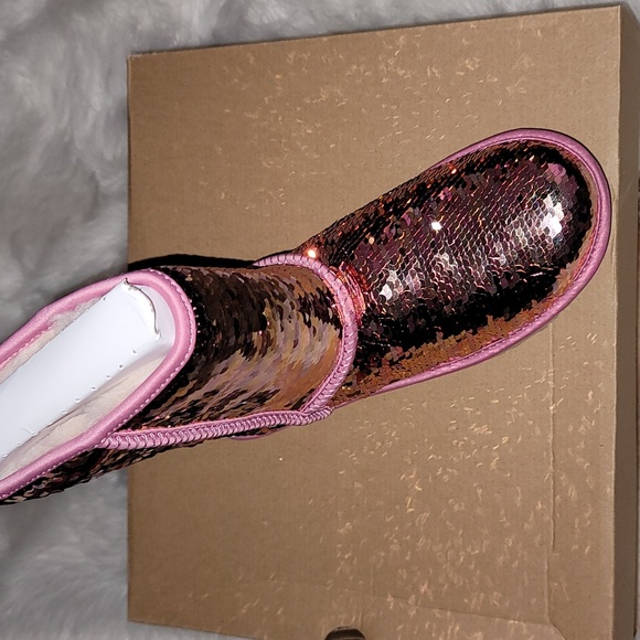UGG CLASSIC SHORT SEQUIN PINK BOOTS - Picture 3 of 7